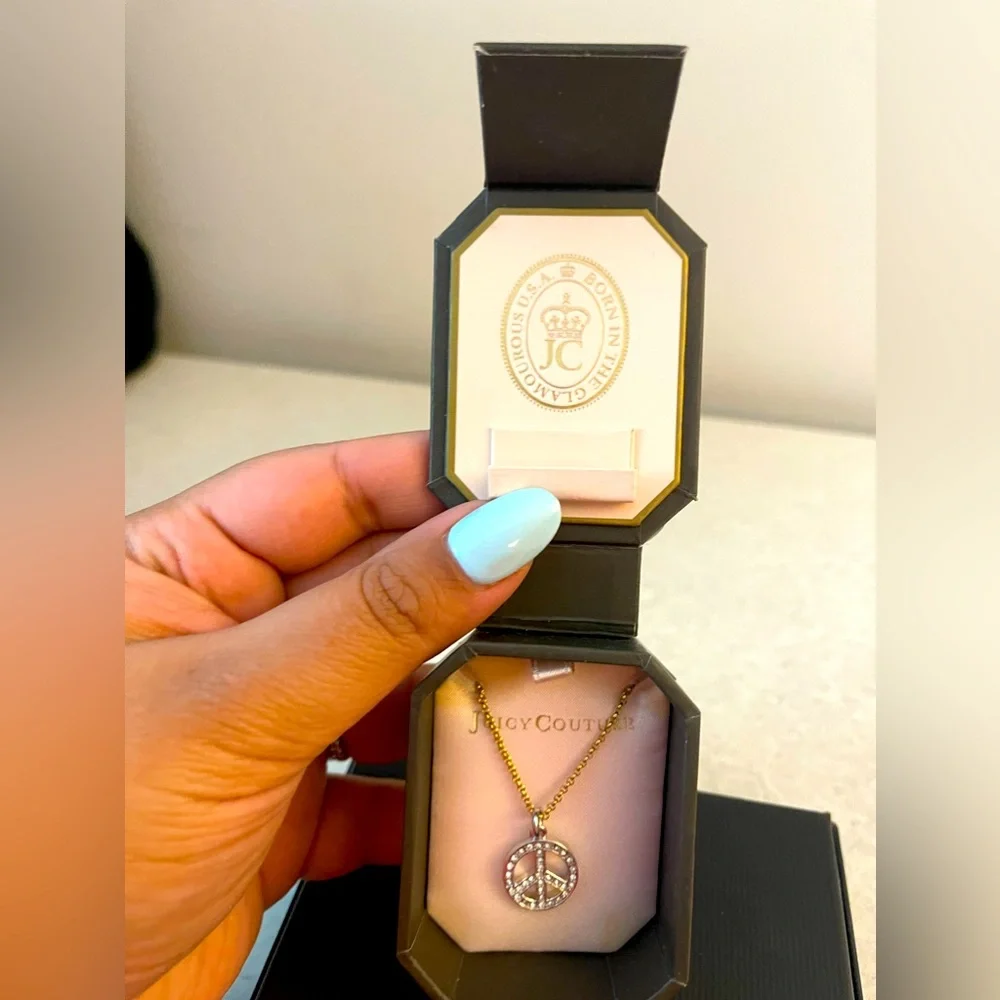 Juicy Couture Peace Sign Necklace with CZ *Brand New with Tags* - Picture 10 of 11